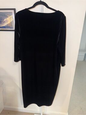 Chico's Black Velvet Long Sleeve Sheath Dress